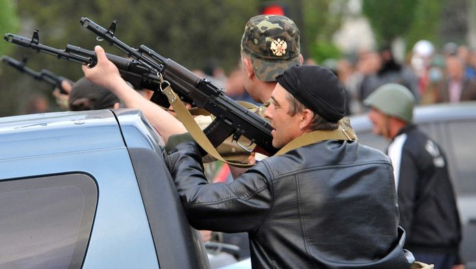 Des activistes pro-russes à Lougansk.