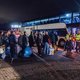 Grote groep asielzoekers Ter Apel met bussen naar andere locaties, tientallen blijven achter, inspectie slaat alarm over schrijnende gezondheidssituatie