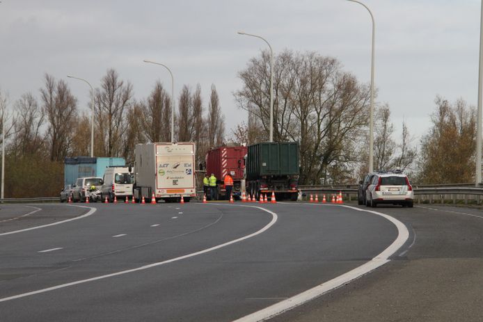 De controle vond op de brug over het kanaal in Ingelmunster plaats.