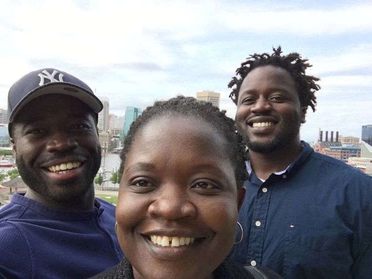 Familieleden van Irvo Otieno (rechts) zeggen dat hij een mentale crisis doormaakte toen hij stierf in gevangenschap. Beeld Ben Crump Law via REUTERS