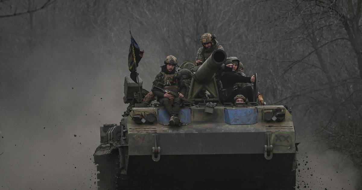 Rusland zegt Oekraïense militairen te hebben vastgezet in Bachmoet ...