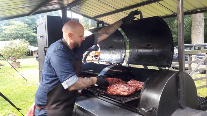Man de in voor bezit gestolen barbecue-aanhanger | Almelo tubantia.nl