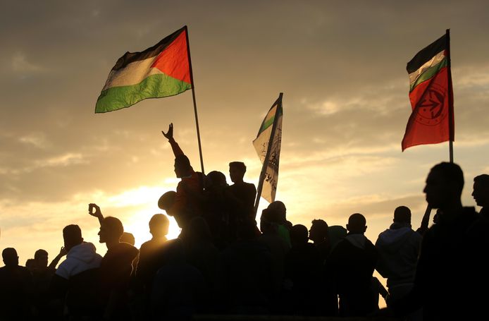 Palestijnse betogers ten oosten van Gaza-Stad aan de grens met Israël.