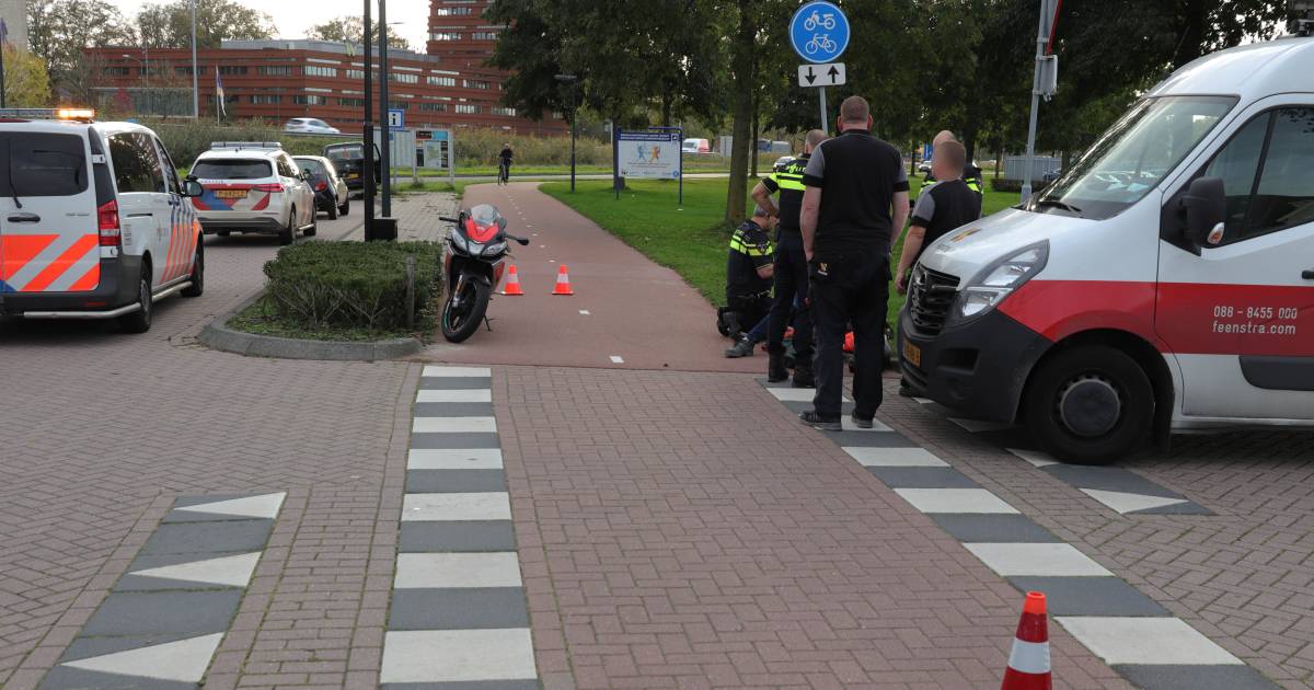 Scooterrijder naar ziekenhuis na aanrijding in Waalwijk.