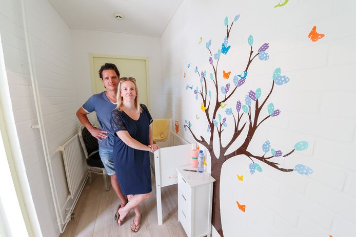 Oudenbosch - 29-6-2018 - Foto: Marcel Otterspeer / Pix4Profs - Jan en Sofie Nagelkerke hebben nu 3 jaar een vondelingenkamer.