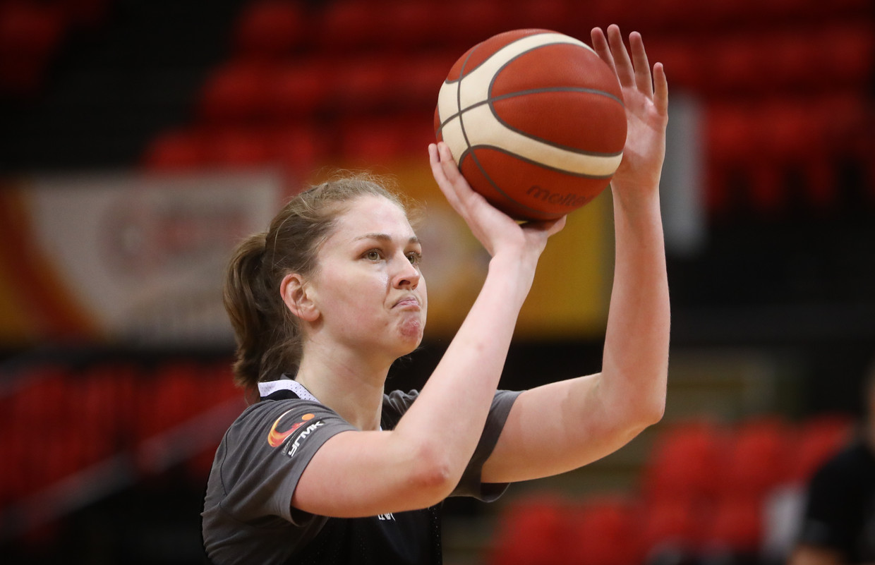 Emma Meesseman Bereidt Wnba Seizoen Voor In Quarantaine Het Mondkapje Gaat Zelfs Op In De Fitness De Morgen