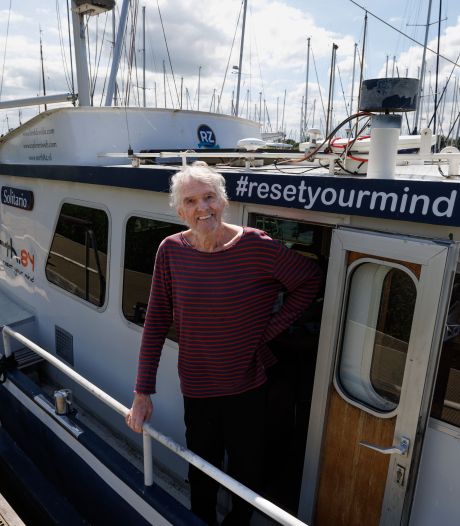 Zieke zeezeiler Henk de Velde (73) kan chemo niet op boot krijgen en vraagt hulp: Kampen reageert massaal
