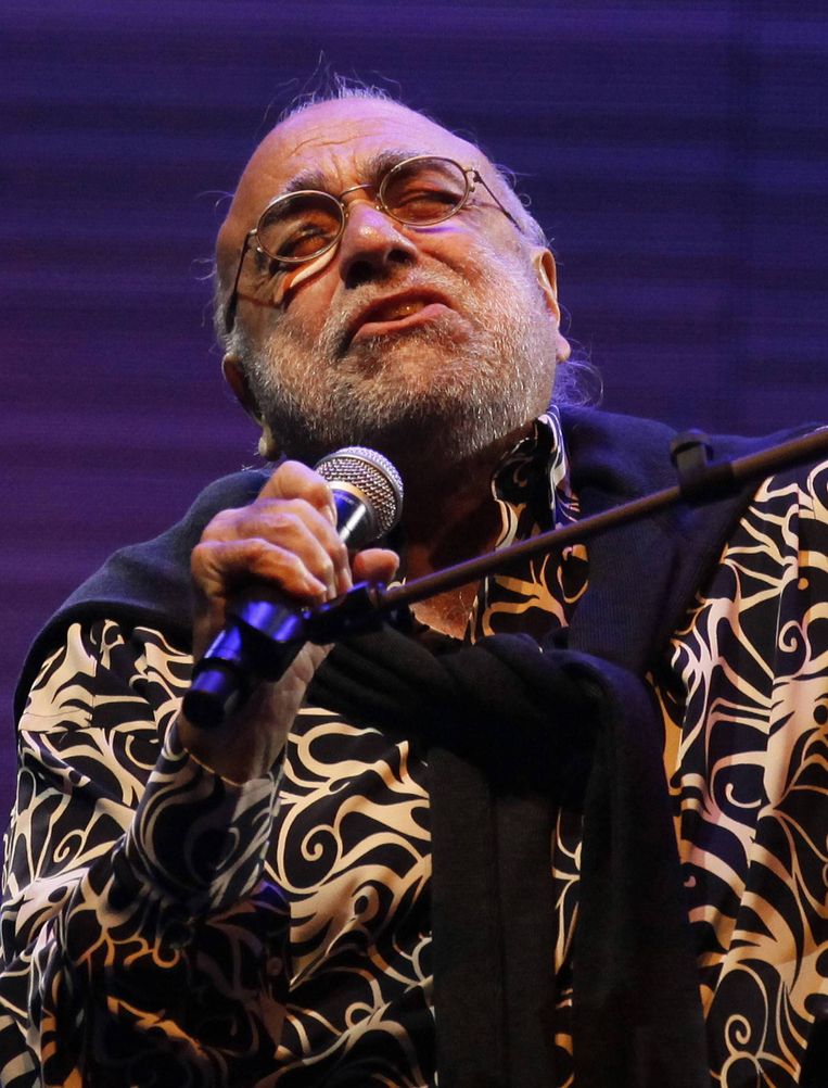 Фото demis roussos