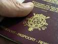 Hele markt voor identiteitsbewijzen op 'dark web': een gestolen paspoort? Dat is dan 9 euro