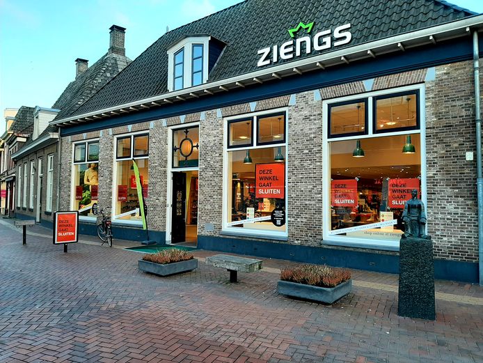 prijs Portret liberaal Schoenwinkel Ziengs sluit de deuren in Almelo: nog geen nieuwe bestemming  voor monumentaal pand | Almelo | tubantia.nl