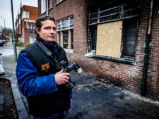 Persfotograaf Jeroen gaat af op een woningbrand, een tel later helpt hij bewoners hun huis uit