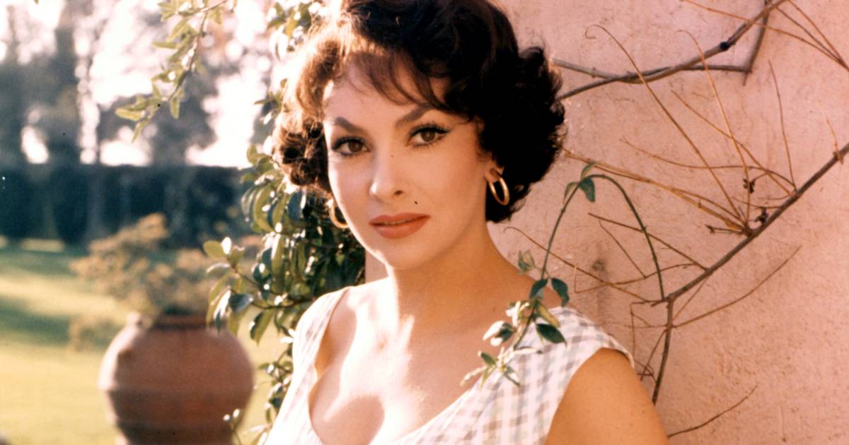 È morta all'età di 95 anni la leggenda del cinema italiano Gina Lollobrigida |  Visualizza