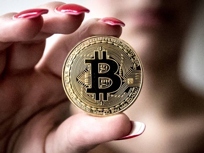 Bitcoin weer voorbij de 10.000 dollar, ook andere cryptomunten veren op