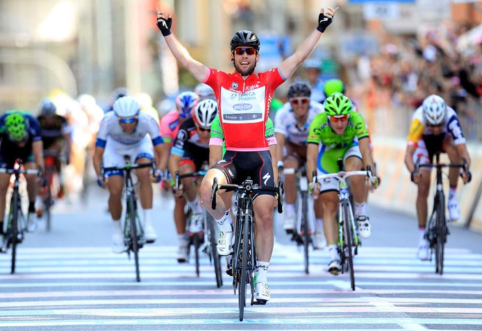 2013: Mark Cavendish vince a Brescia.  Da venerdì tornerà al Giro nove anni dopo.
