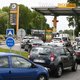 De benzine stroomt langzaam terug in de Franse pomp