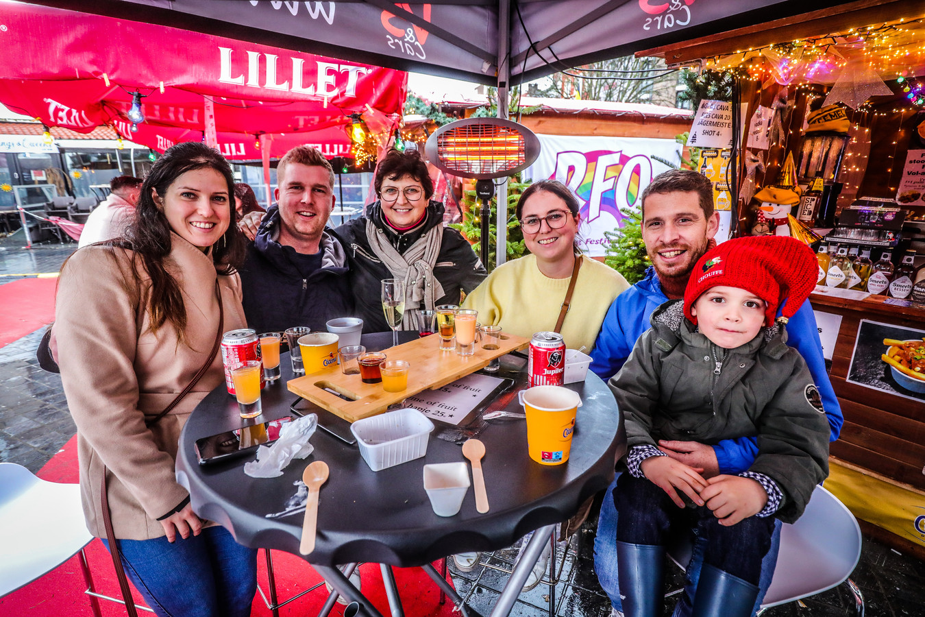 Winterpret, lichtjes en glühwein op deze 15 kerstmarkten in Brugge en