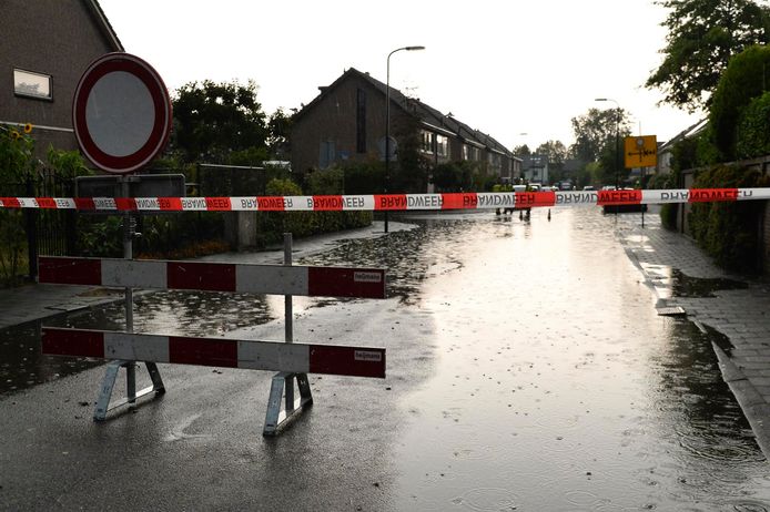 Wateroverlast in Prinsenbeek.