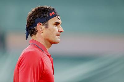 Retour réussi de Roger Federer sur gazon