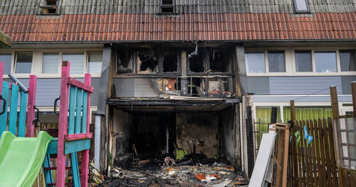 Huizenblok Gendt gesloopt na brand: ‘Te veel schade om veilig op te kunnen knappen’