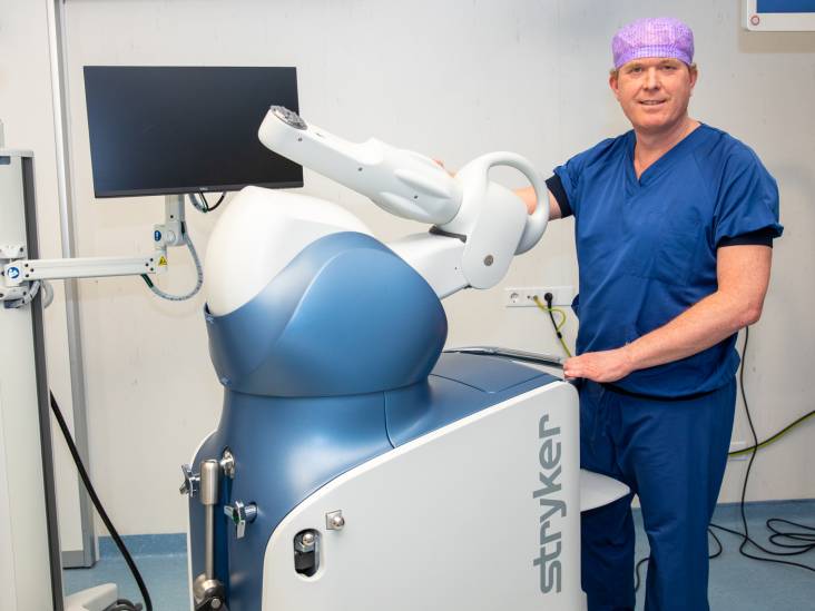 Nieuwe Heup Of Knie Robotarm Mako Doet De Operatie Patient Is Sneller En Pijnvrij Ter Been Groene Hart Video Ad Nl