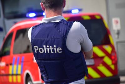 Trois personnes impliquées dans une bagarre à Roulers: un jeune homme trouvé avec un couteau planté dans la fesse