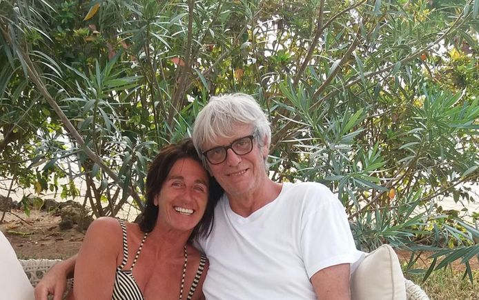 Pieter Aspe met zijn partner Tamara in Zanzibar.