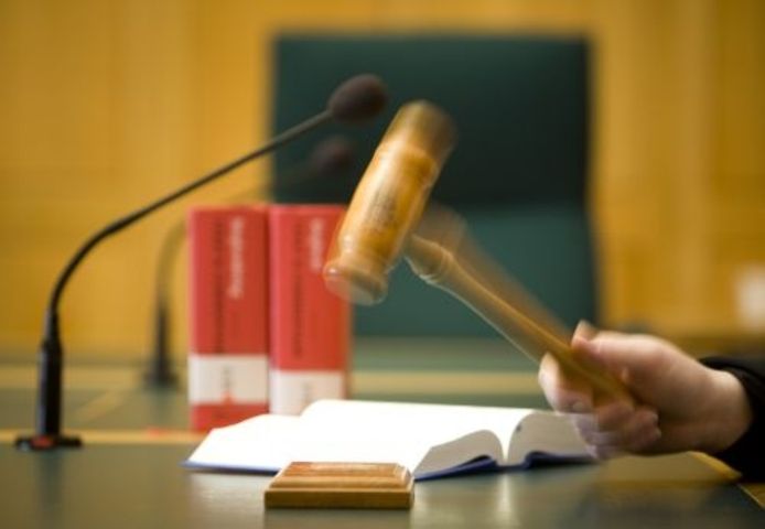 Stalkende Ex Gooit Met Stenen En Knoflooksaus Apeldoorn Destentor Nl