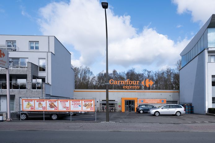 De supermarkt Carrefour langs de Battelsesteenweg
