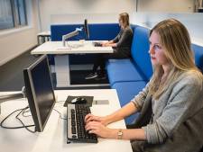 Chatten met GGD West-Brabant: ‘Hij heeft me daar aangeraakt, is dat normaal?’