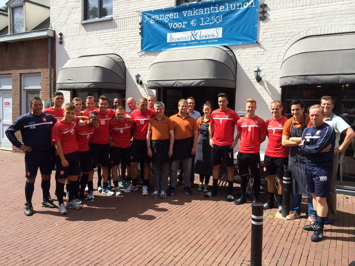 Brownies en Downies speelt 'met verve' tegen FC Oss Foto bd.nl