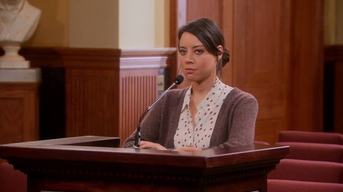 Aubrey Plaza als April Ludgate in 'Parks and Recreation'.