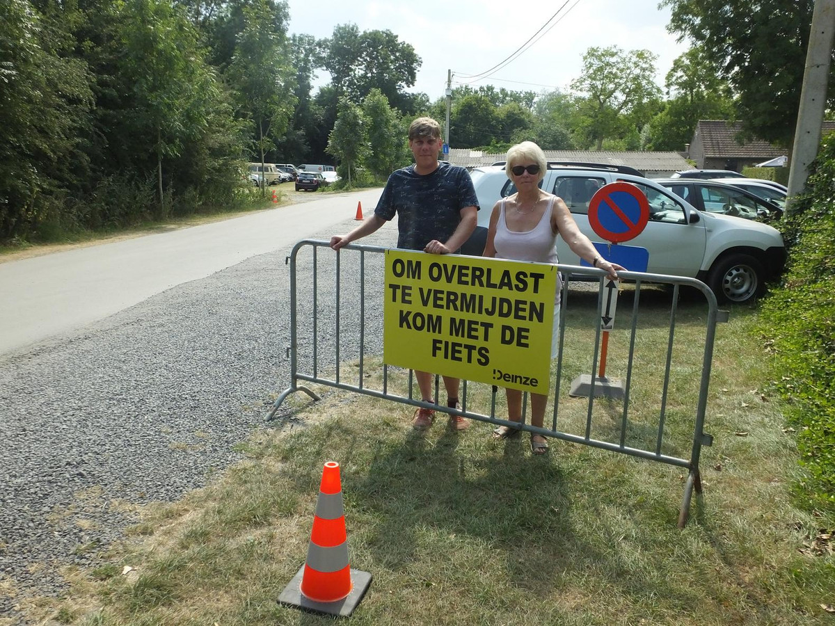 Yves Lagrange en Lynda Minnens vragen bezoekers om zoveel mogelijk met de fiets te komen.