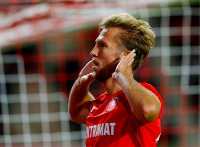 LIVE | Michel Vlap kopt FC Twente op voorsprong, Regeer verdubbelt bijna de marge