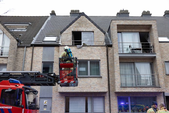 De brand ontstond woensdagochtend in Denderleeuw.