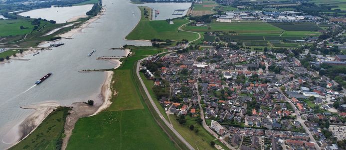 Er komt onder meer een nieuwe nevengeul van de Waal tussen de Veerhaven in Ochten en de overnachtingshaven in IJzendoorn (middenboven)