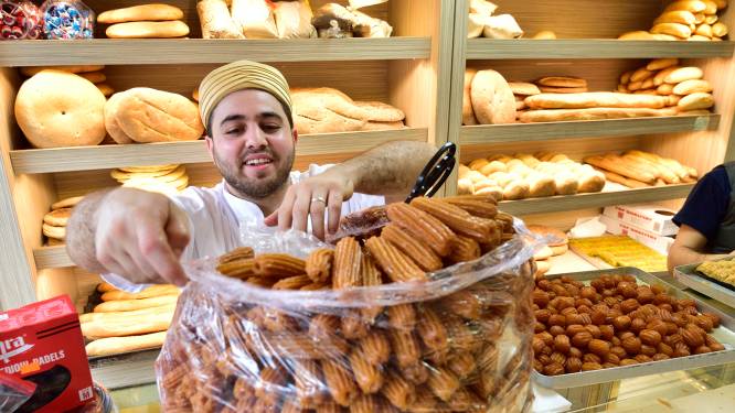 Torenhoge prijzen voor eten hakken erin: moslims kopen minder eten voor Ramadan