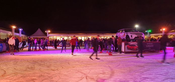 De opening van het winterdorp was meteen een succes.