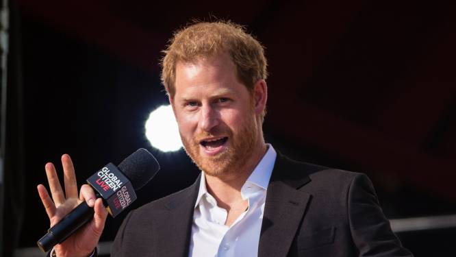 Les confidences d’une ancienne strip-teaseuse sur le passé sulfureux du prince Harry: “Il était le roi de la fête”