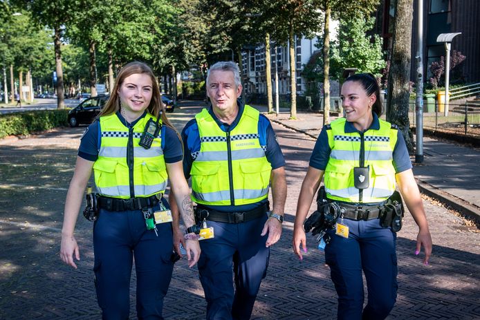 Demi, Paul en Ilse (vanaf links) zijn drie van de vier boa's die in Nijmegen en het Land van Cuijk overlast gevende jonge asielzoekers van vooral de azc's in Overloon en Grave achter de vodden zitten.