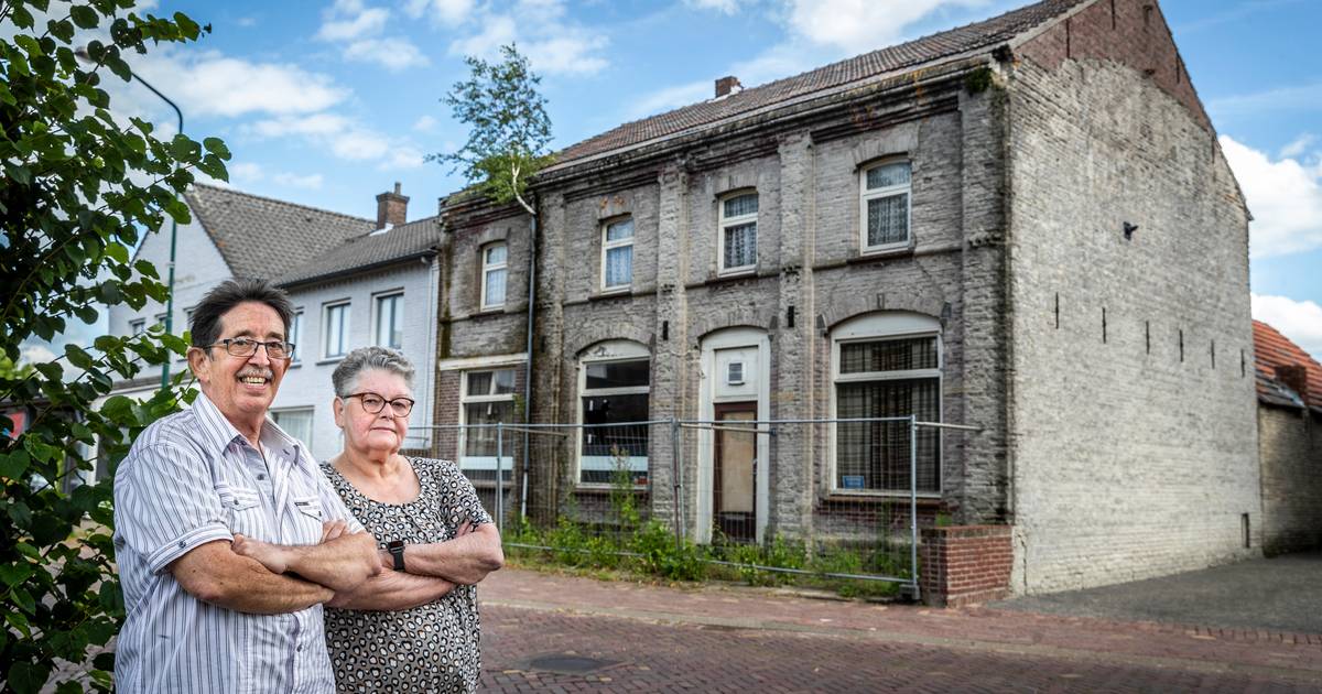 Voormalig Soerendonks café ‘Maoske’ danig in verval: ‘Het doet pijn het pand zo te zien’