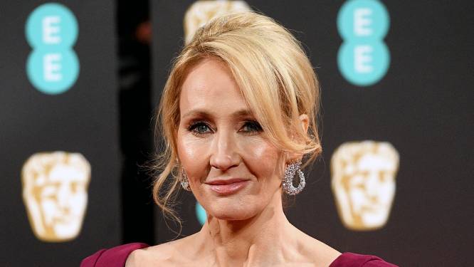 Harry Potter-auteur Rowling geeft prijs terug na ophef: ‘Ik haat transmensen niet’
