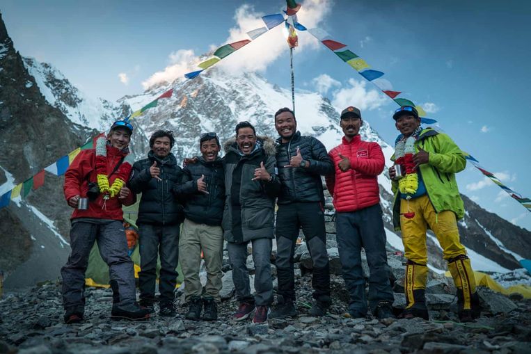 Een deel van Purja’s missie bestaat erin om Nepalese klimmers als atleten te promoten. Beeld Netflix