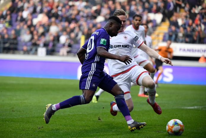 BRUSSELS, BELGIUM - APRIL 7 : Francis Amuzu midfielder of Anderlecht and Simen Juklerod  defender of Antwerppictured during the Jupiler Pro League playoff 1 match between RSC Anderlecht and Royal Antwerp on April 07, 2019 in Brussels, Belgium, 7/04/2019 ( Photo by Philippe Crochet/ Photonews