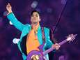  Studio Brussel eert Prince met purper 'Parental Advisory Label' 