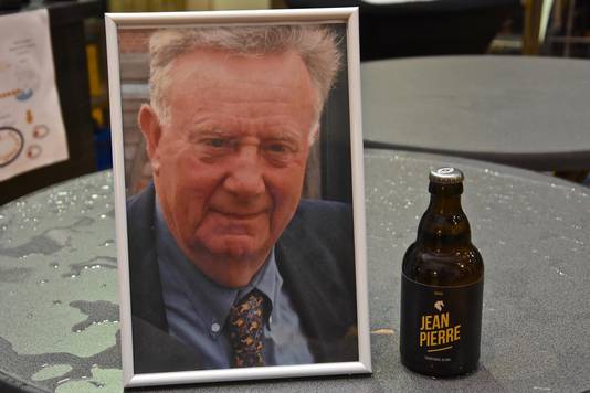 Wijlen Jean-Pierre naar wie het nieuwe bier genoemd is.