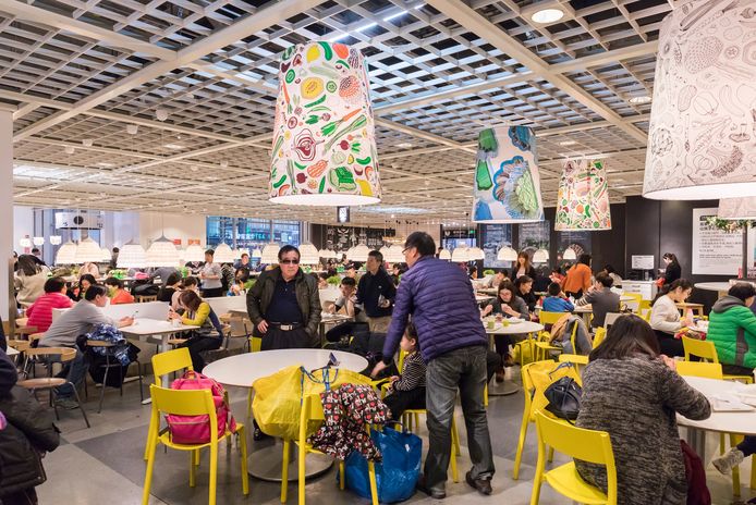 Plakken passen Riskeren Einde van een tijdperk: Ikea neemt het één euro-ontbijt op de schop | Koken  & Eten | AD.nl
