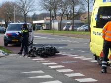 Scooterrijder raakt gewond bij aanrijding in Enschede