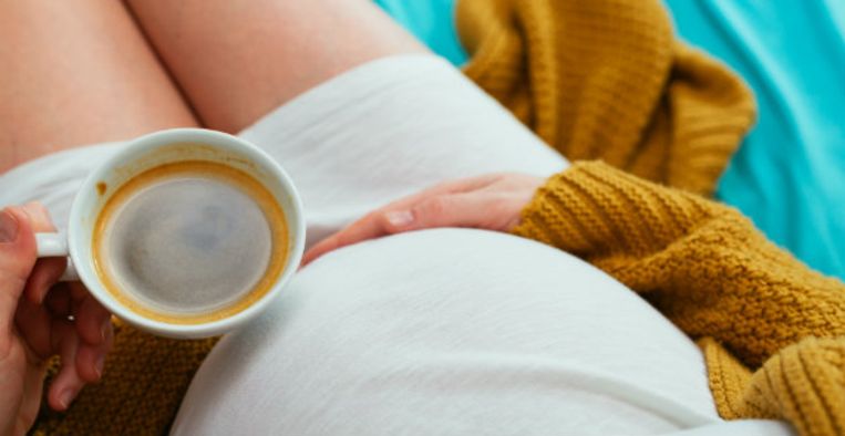 Voorwaarde dorp overdrijven Libelle Legt Uit: is koffie drinken tijdens je zwangerschap gevaarlijk? |  Libelle