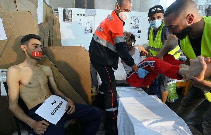 Quelque 500 sans-papiers sont en grève de la faim depuis le 23 mai dernier pour réclamer leur régularisation par l’État belge.