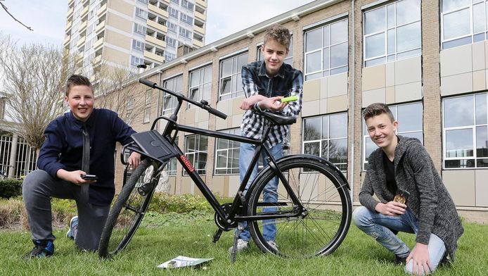 Een fiets die en met wifi | Rivierenland | AD.nl